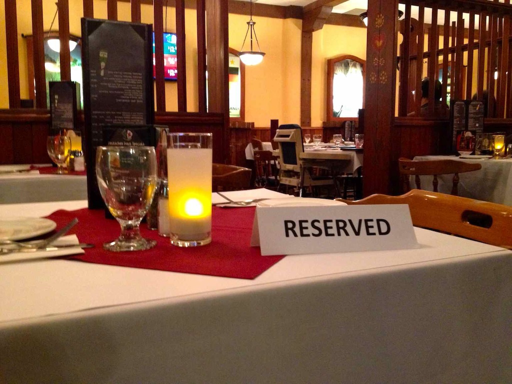 Arbeiten in Kanada – und plötzlich Kellnerin in einem deutschen Restaurant.