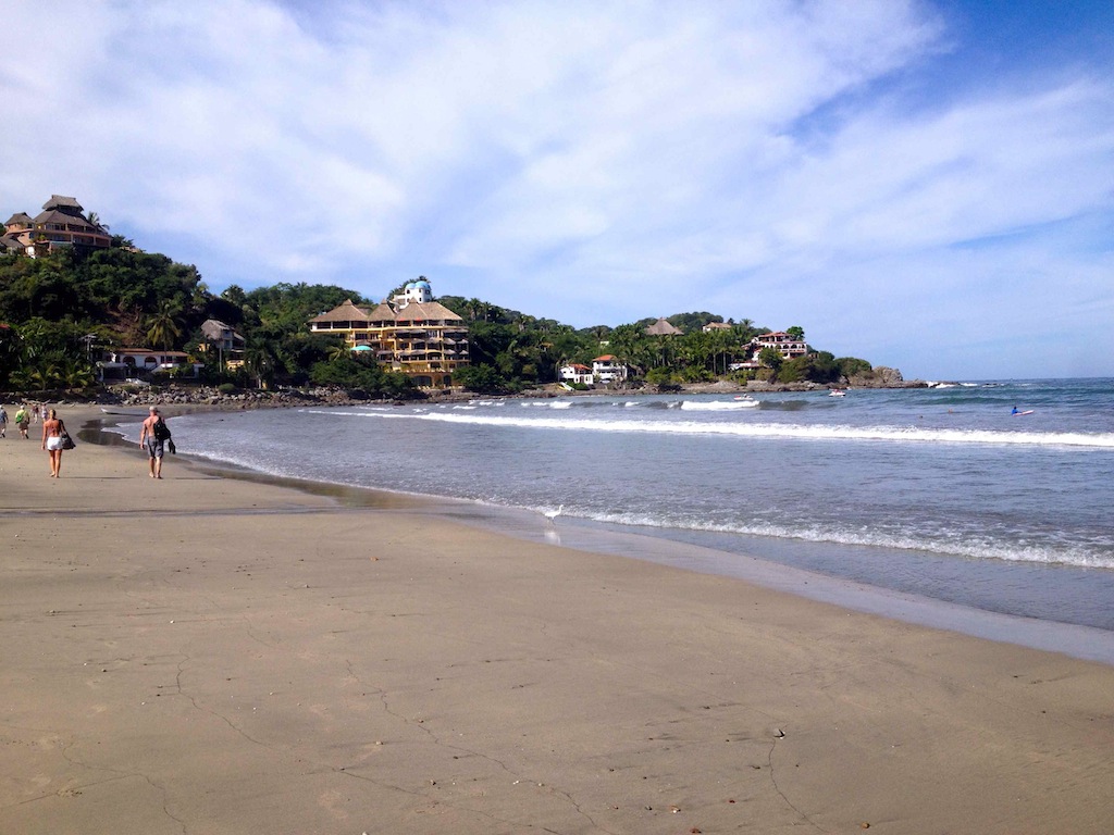 In Mexiko surfen lernen kann man hier gut: Sayulita Surfbeach