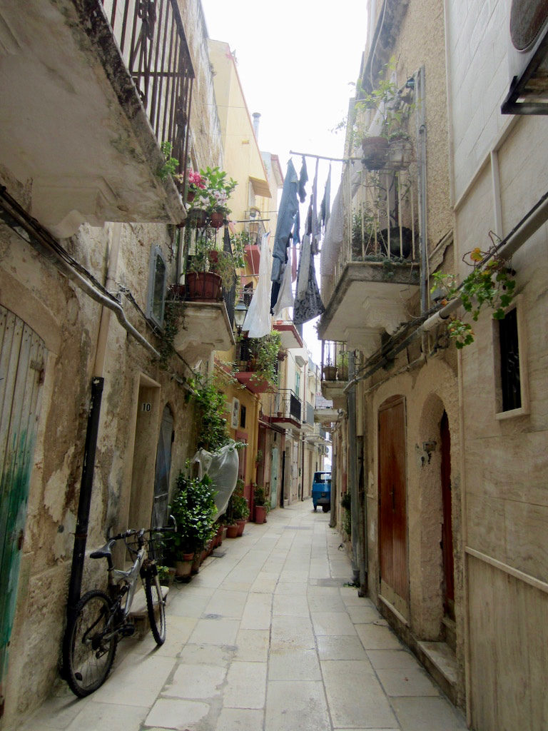 Bari Balkone Italien