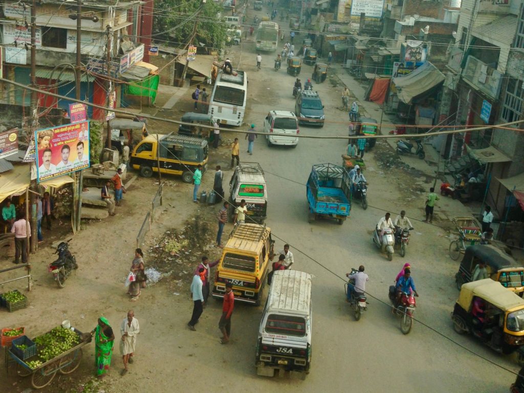 Varanasi Indien: Laut, voll, chaotisch ist die Stadt am Ganges