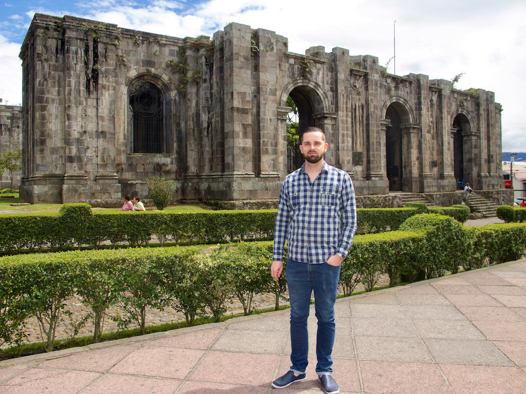 Auswandern nach CostaRica: Marc bei den Ruinas in Cartago