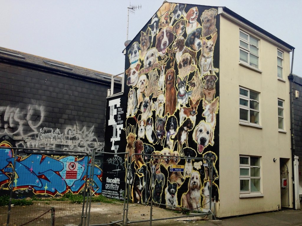 Brighton-Sehenswürdigkeiten-NorthLaine Brighton Sehenswürdigkeiten: Graffito in der Kensington Street