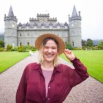 Leben in Schottland: Kathi vor dem Inveraray Castle in Argyll