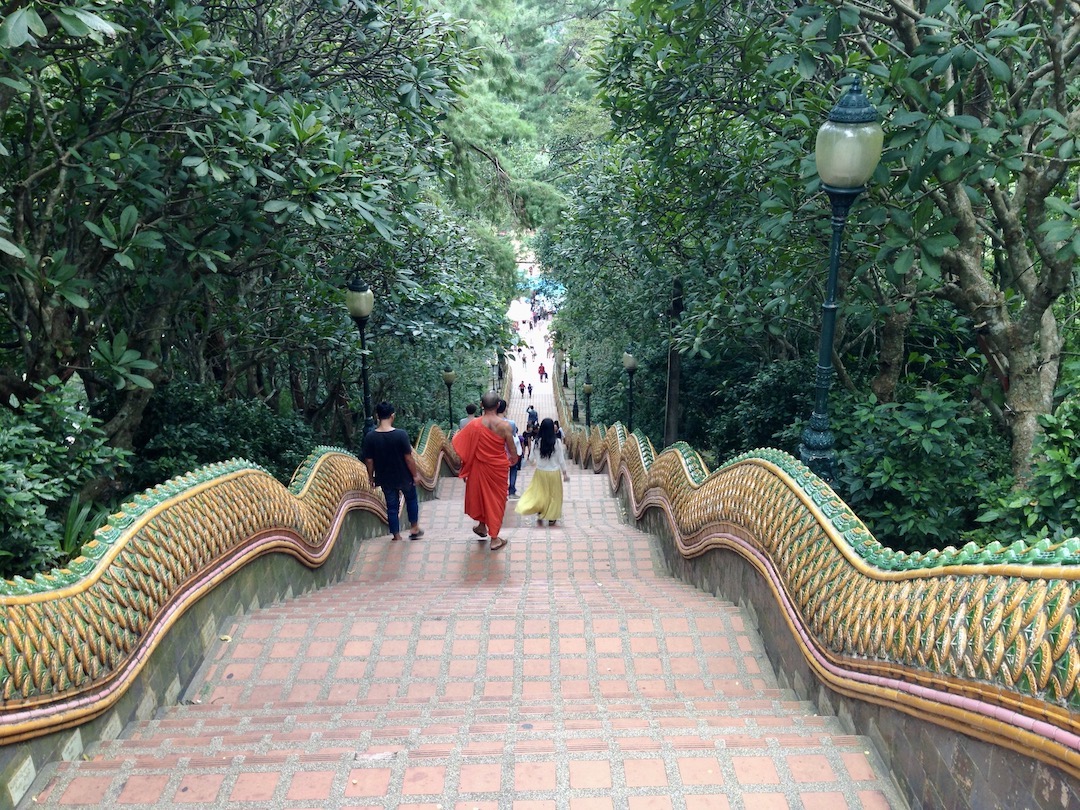 Treppe am Wat Phra That Doi Suthep