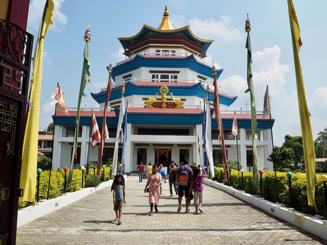 Singapur-Tempel-Lumbini-Nepal Lumbini Nepal: Der Tempel aus Singapur